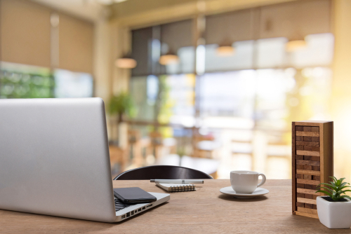 Comment organiser son bureau de travail en 5 étapes afin d’être le plus productif ?